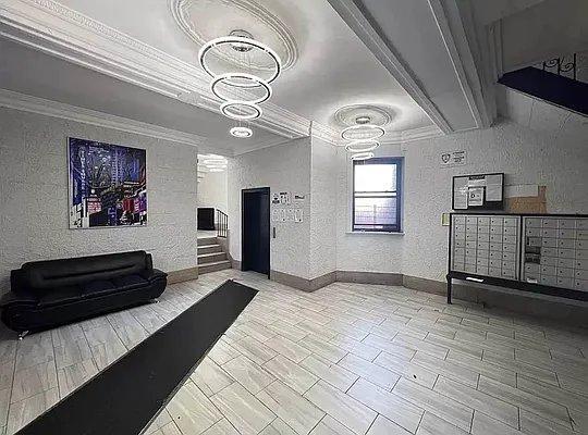 Building Photo - 1 bedroom in BRONX NY 10463