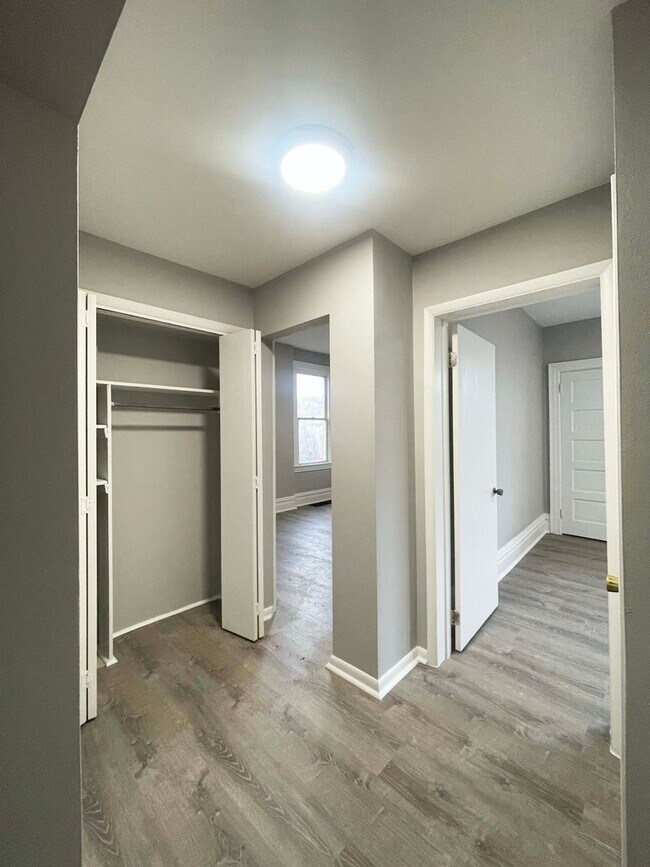 Building Photo - 62 N Bryant Ave