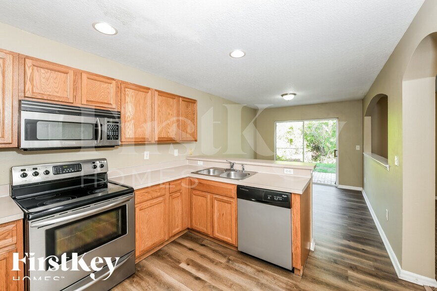 Building Photo - 2129 Stone Abbey Blvd