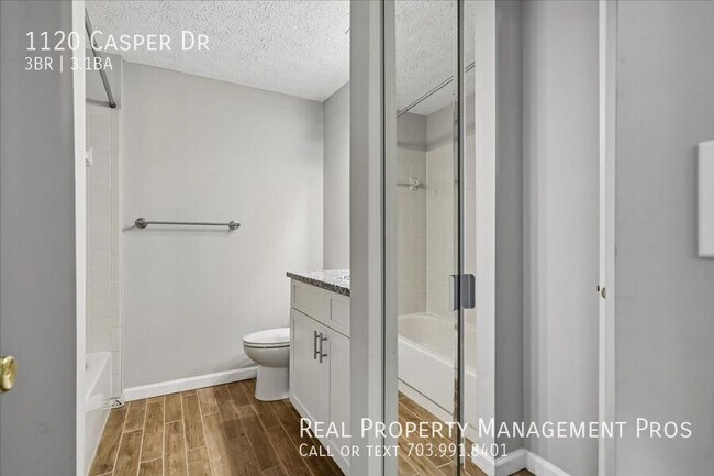 Building Photo - 1120 Casper Dr