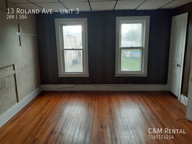 Building Photo - 13 Roland Ave