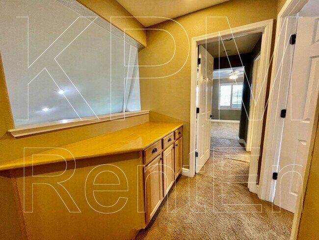Building Photo - 5879 Riverbank Cir