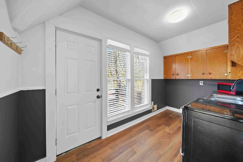 Building Photo - 153 1/2 N Main St