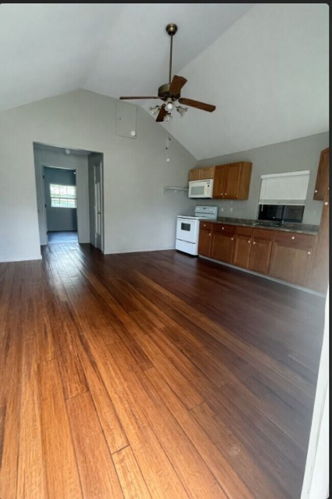 Building Photo - 2795 Dennis St