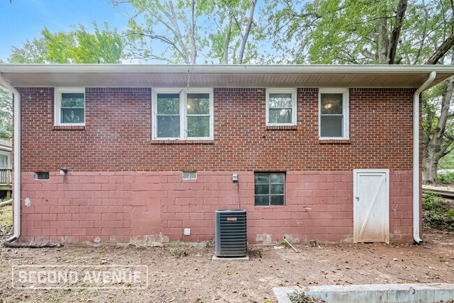 Building Photo - 5566 Cypress Dr