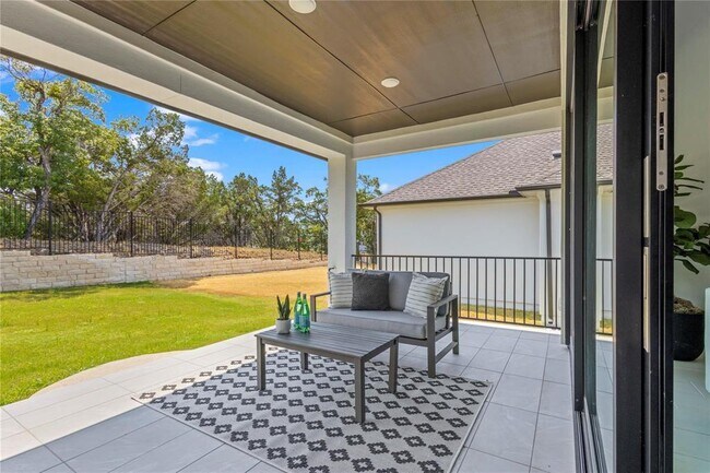 Building Photo - 1128 Villa Rialto View