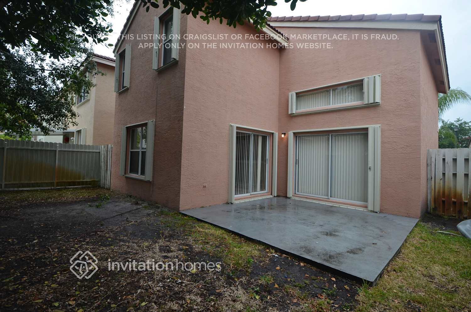 Building Photo - 2432 SW 161st Ave
