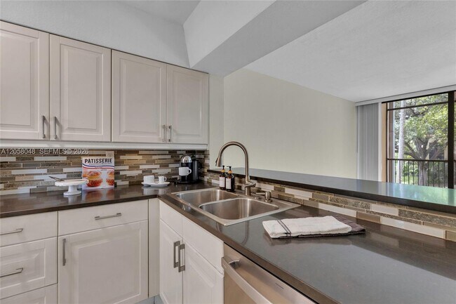 Building Photo - 2930 SW 87th Terrace