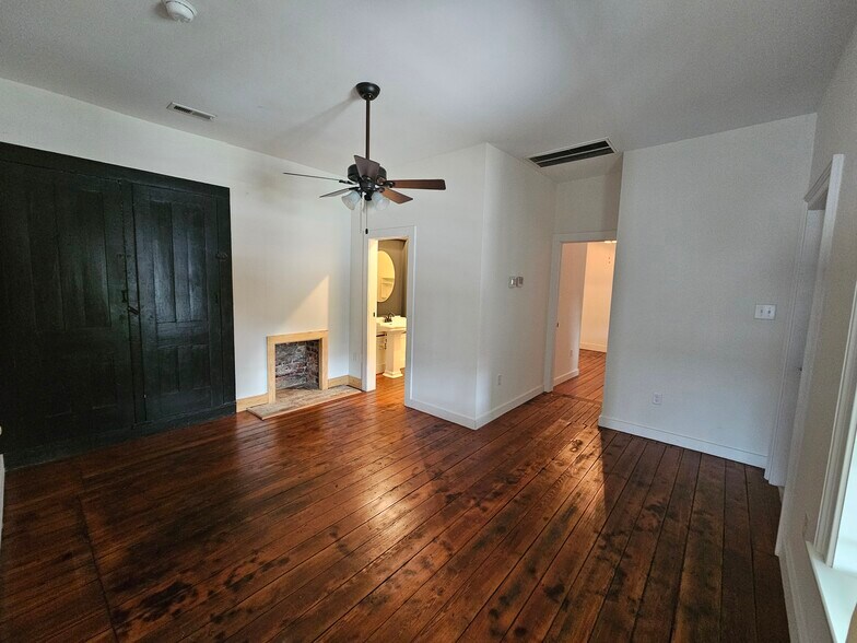 Building Photo - 308 E Leigh St