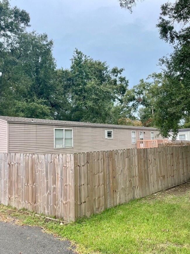 Building Photo - 24606 Clennie Needham Rd