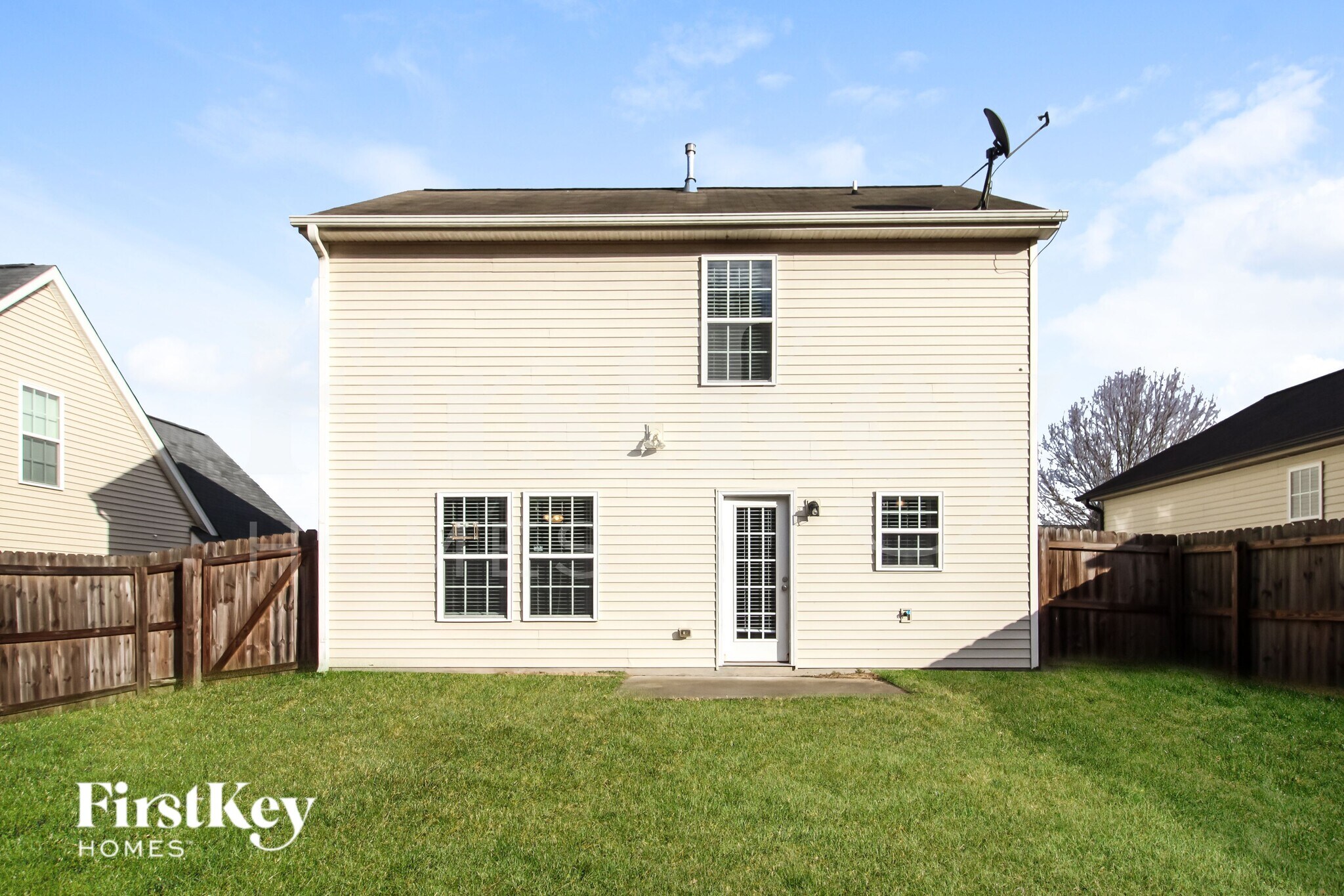 Building Photo - 4640 Midstream Crossing Dr