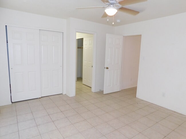 Building Photo - 3 BEDROOM HOME IN OCOTILLO!