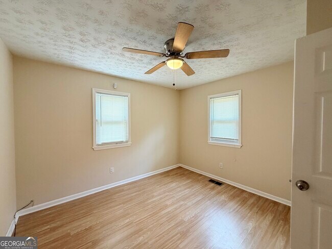 Building Photo - 2199 Tiger Flowers Dr NW