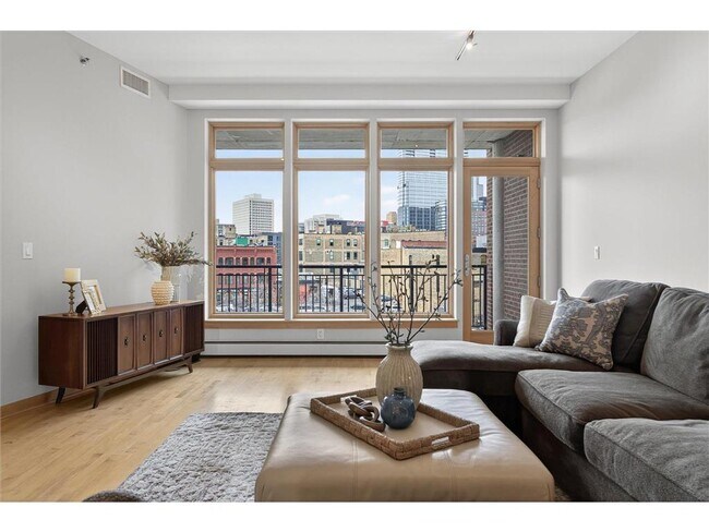 Building Photo - 111 N 4th Ave