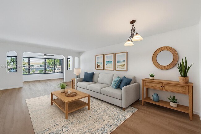 Building Photo - 3111 NE 51st St