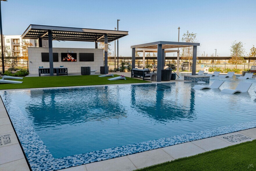 Building Photo - 11600 Spirit Dr