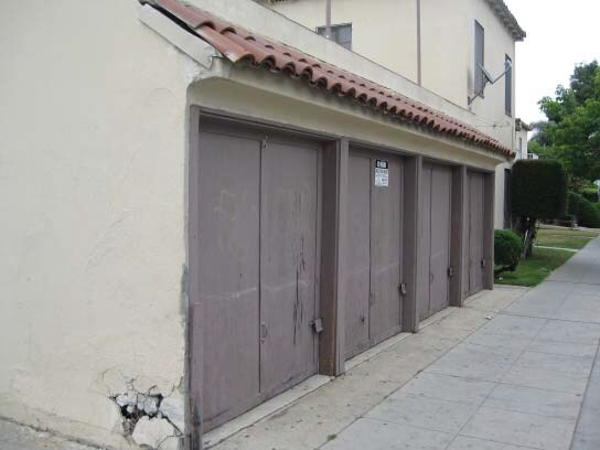 Building Photo - 2201 Pine Ave