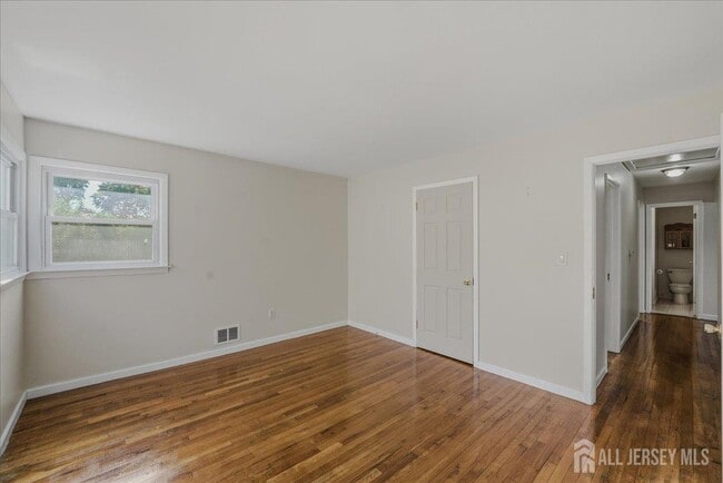 Building Photo - 126 Orange St