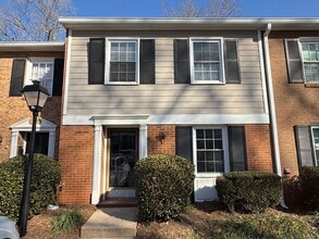 Building Photo - 4605 Hedgemore Dr