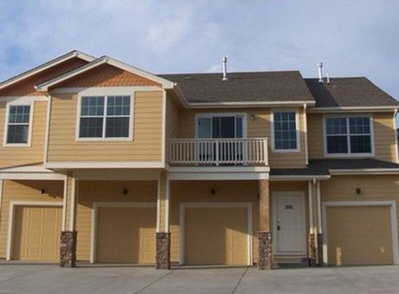 Building Photo - 1675 Monterey Rd