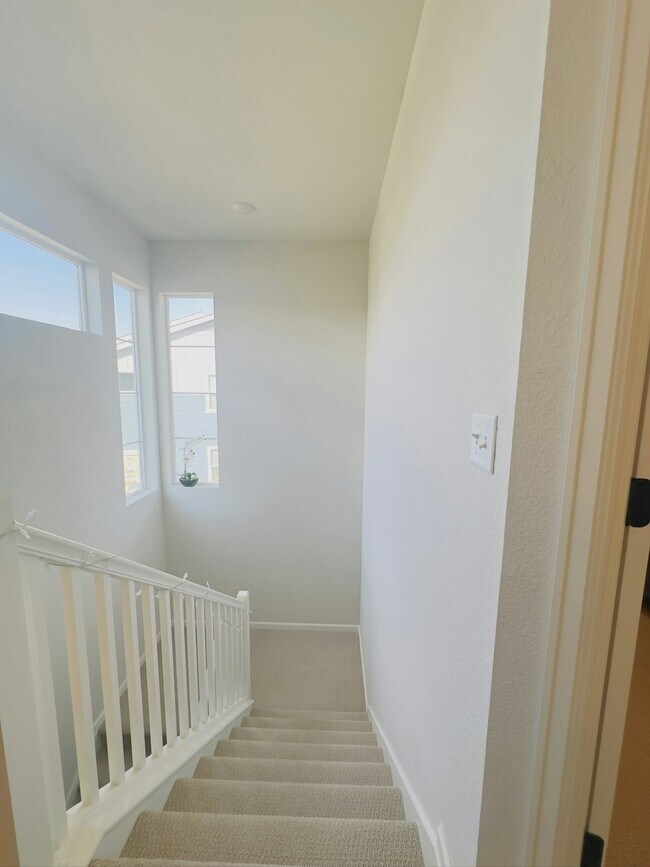 Building Photo - 6944 Hidden Cv Ct