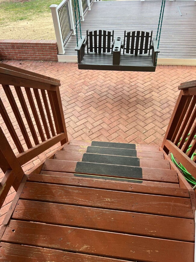 Building Photo - 1244 Mountain View Rd