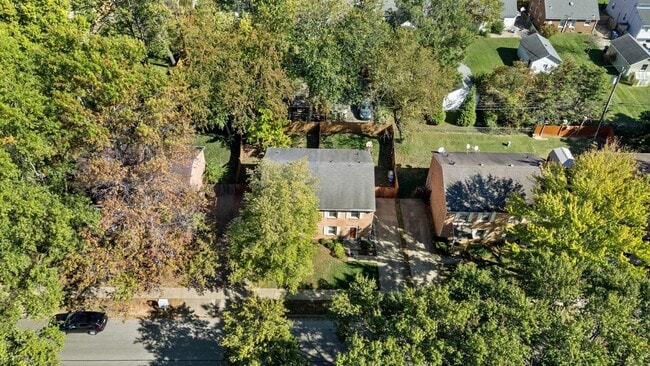 Building Photo - 747 Spring Meadows Dr