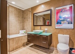 Building Photo - 6250 Hollywood Blvd