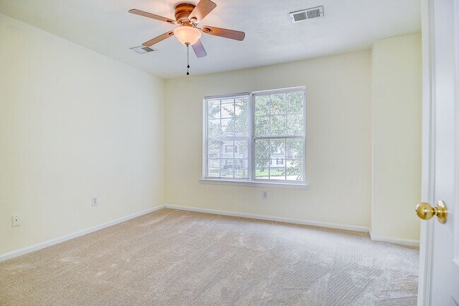 Building Photo - FOR RENT - Chesapeake in Bryant Farms / De...