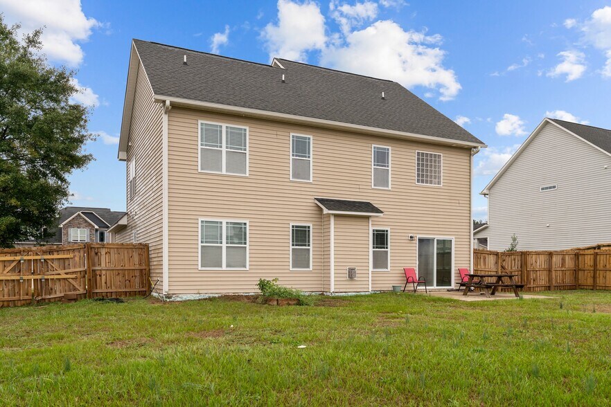 Building Photo - 133 Lockwood Dr