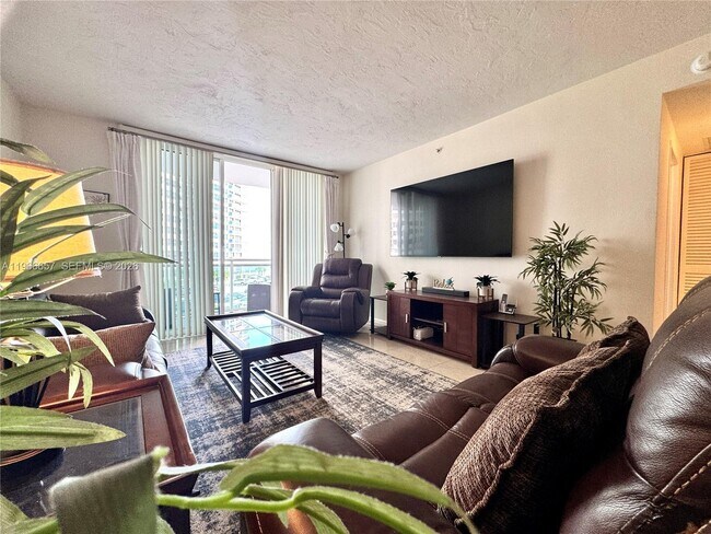 Building Photo - 3001 S Ocean Dr