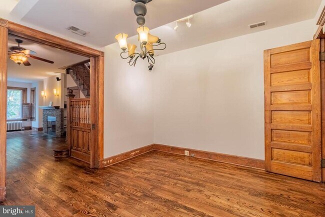 Building Photo - 1459 Chapin St NW