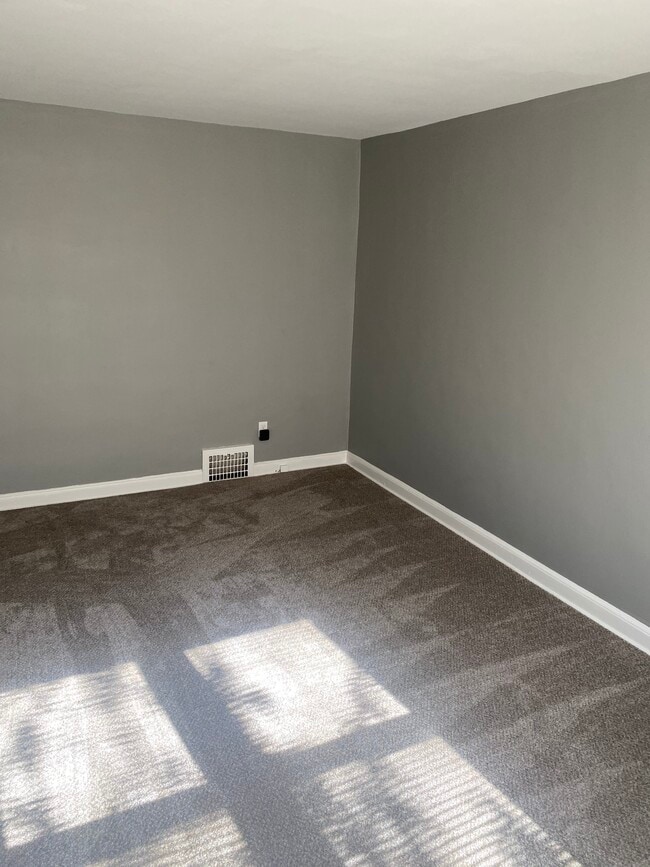 Living Room Area - 503 Greenhill Ave