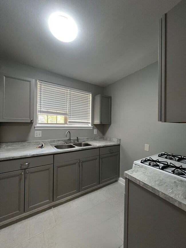 Building Photo - Charming Newly Remodeled 2bd/1ba on Cooper...