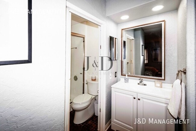 Building Photo - 3972 Jackdaw St