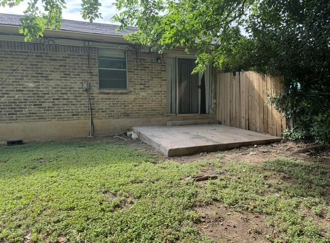 Building Photo - 115 Stubblefield Dr