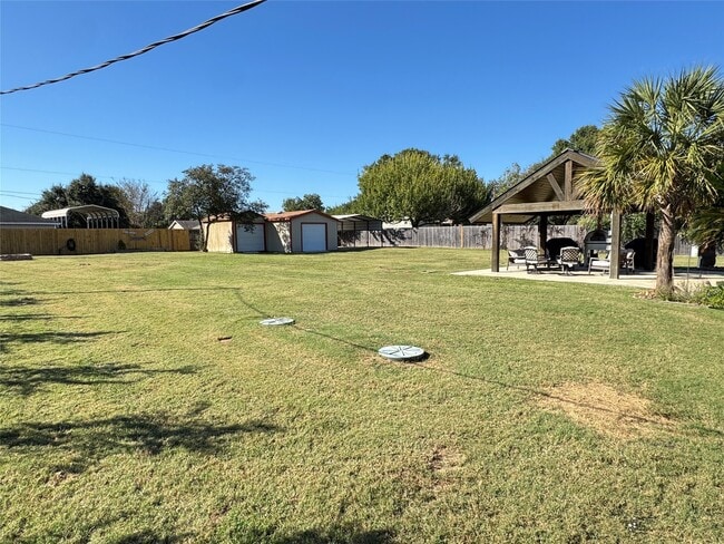 Building Photo - 16003 Escher Rd