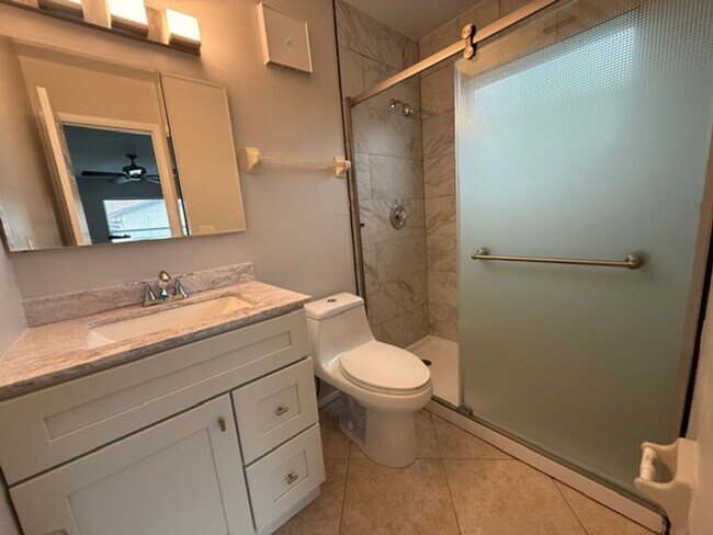 Building Photo - 401 H Banana Cay Drive