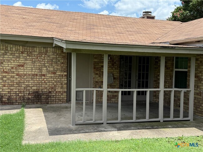 Building Photo - 2401 Ridglea Ct