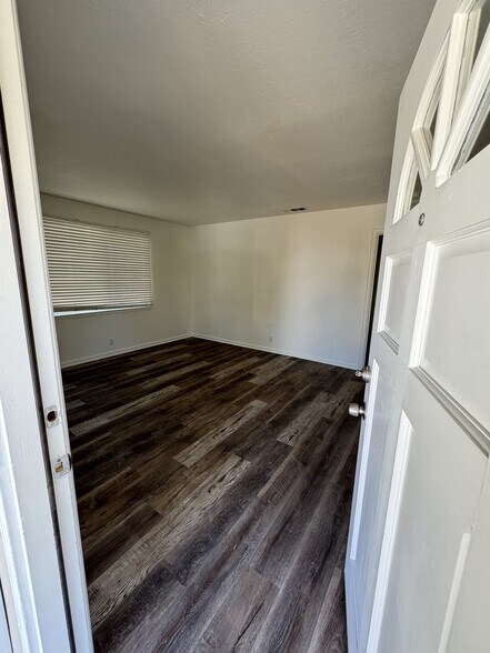 Building Photo - 2136 Bonifacio St