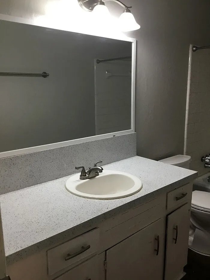 Building Photo - 128 Durango Ave