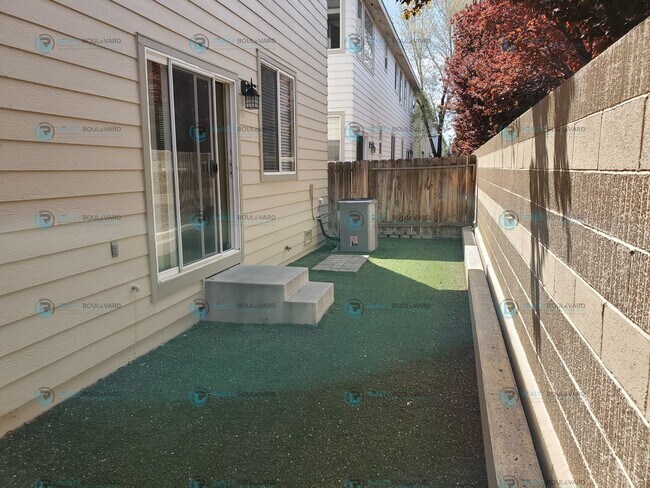 Building Photo - Move In Special: $500.00 Off Move In! 4 Br...