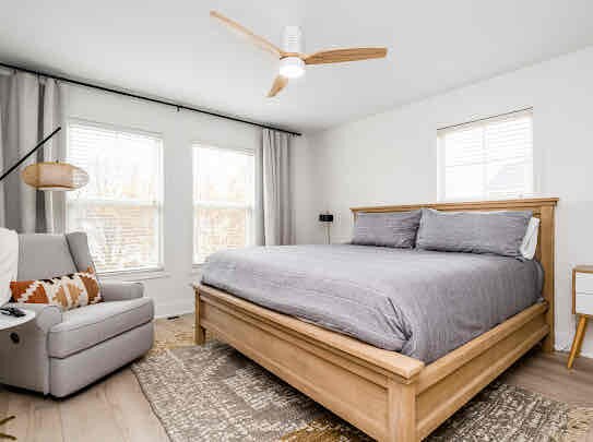 Building Photo - 428 Island Pointe Dr