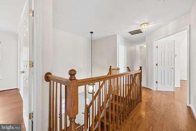 Building Photo - 5871 Paine Run Pl