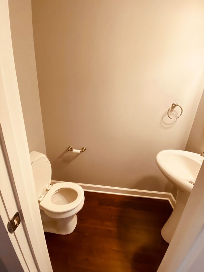 Building Photo - 3 bed 2.5 bath Condo in Germantown