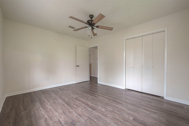 Building Photo - 8430 Round Rock Dr