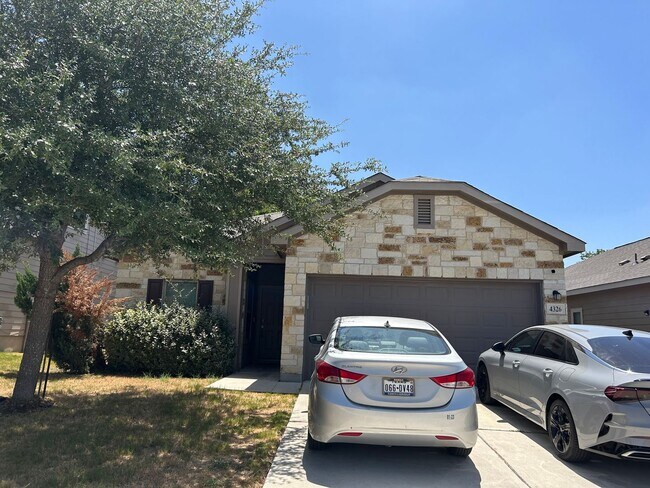 Building Photo - 4326 Stanley Park