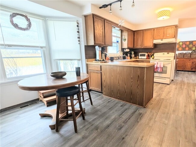 Building Photo - 6 Foxpointe Cir