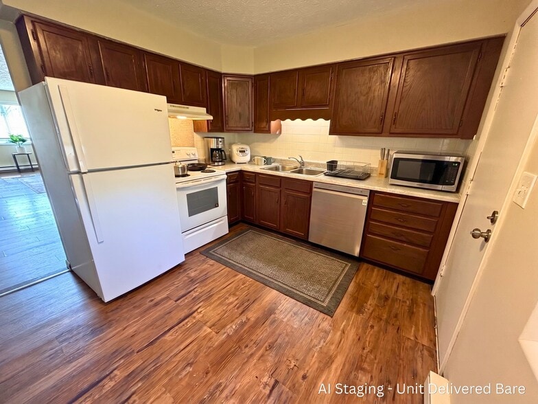 Building Photo - 2443 Echo Valley Dr