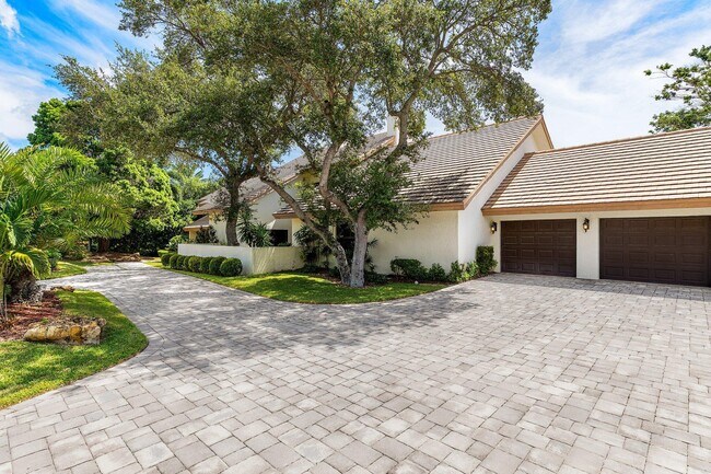 Building Photo - 4140 Sanctuary Ln